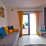 Abajo, Casa La Costa