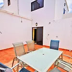 Apartman Abajo, Casa La Costa